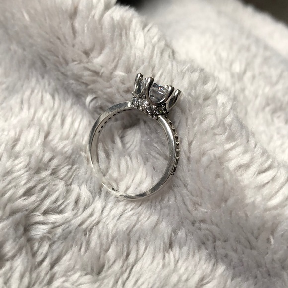 Diamond ring - Picture 5 of 8